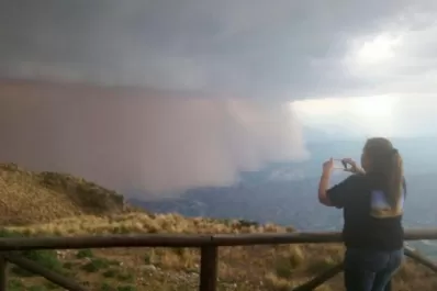 Tucumán elude la tormenta y hasta ahora solo hubo caída de árboles