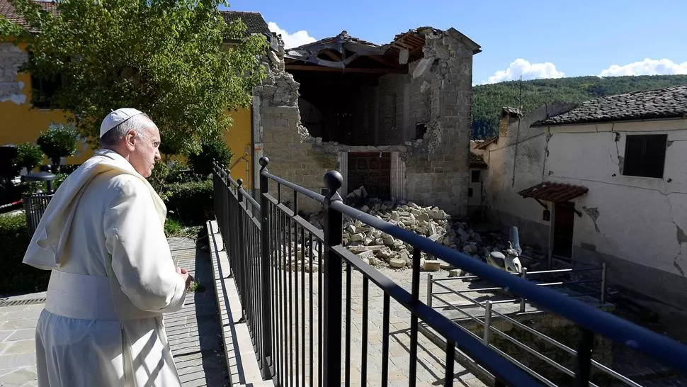 Sorpresiva visita del Papa Francisco a Amatrice