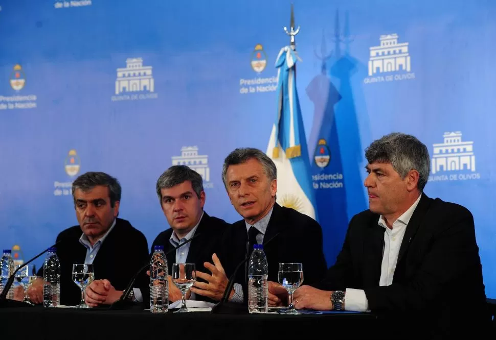 MACRI. La baja de retenciones para el resto del país regirá recién en 2018. télam