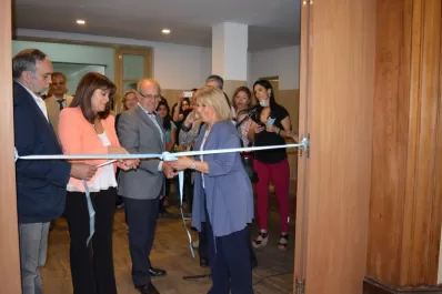 El tradicional Salón de Actos ahora luce a nuevo