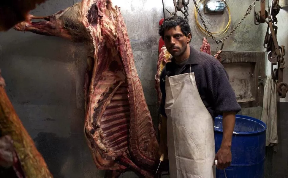 MEJOR ACTOR. Joaquín Furriel se llevó el Cóndor de Plata por su labor.  