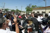 Video: vecinos abuchearon a Zecca en el velorio del cura Viroche