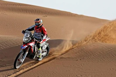 Un piloto salteño del Dakar fue apuntado con fusiles en medio de una carrera