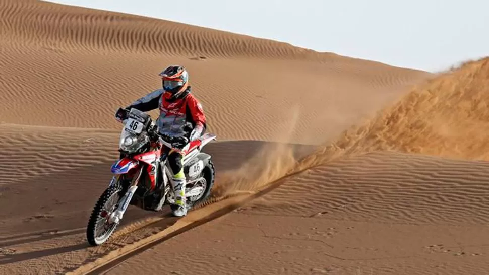 Un piloto salteño del Dakar fue apuntado con fusiles en medio de una carrera