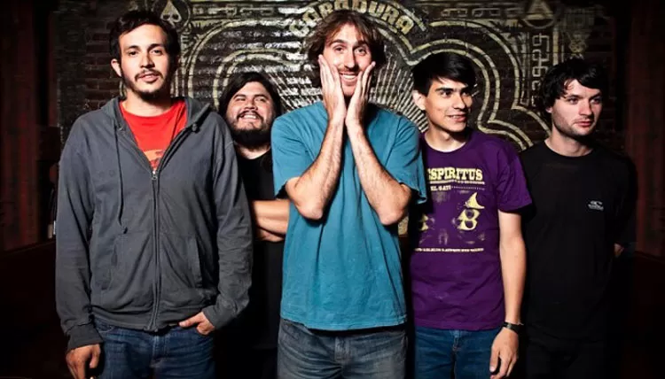 ÉL MATÓ A UN POLICÍA MOTORIZADO. El grupo atraviesa uno de sus mejores momentos. rockeros.net