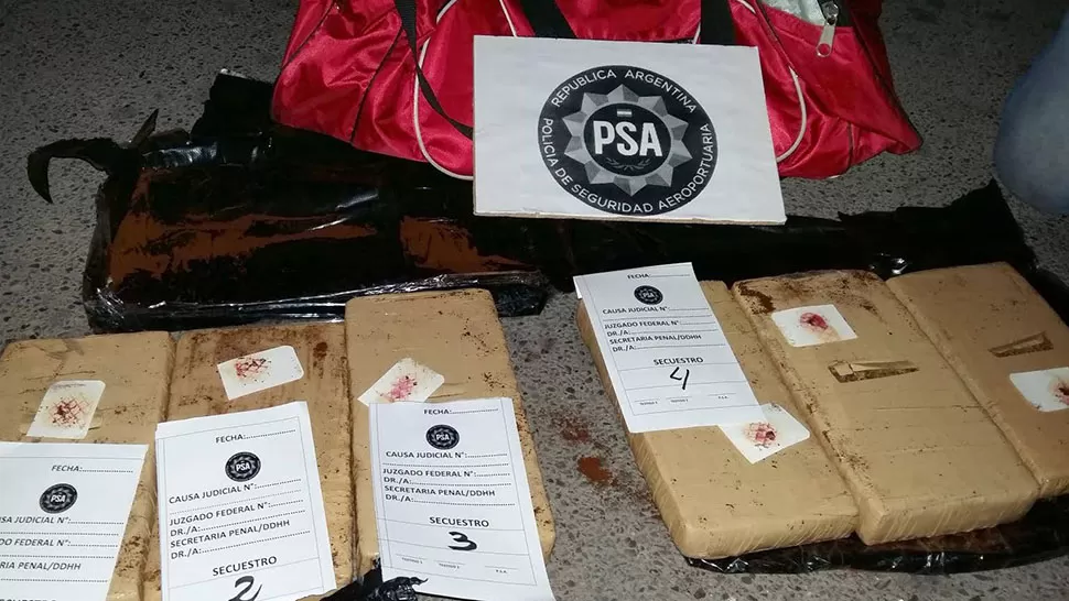 INVESTIGACIÓN. La PSA secuestró marihuana y cocaína en la terminal de ómnibus.