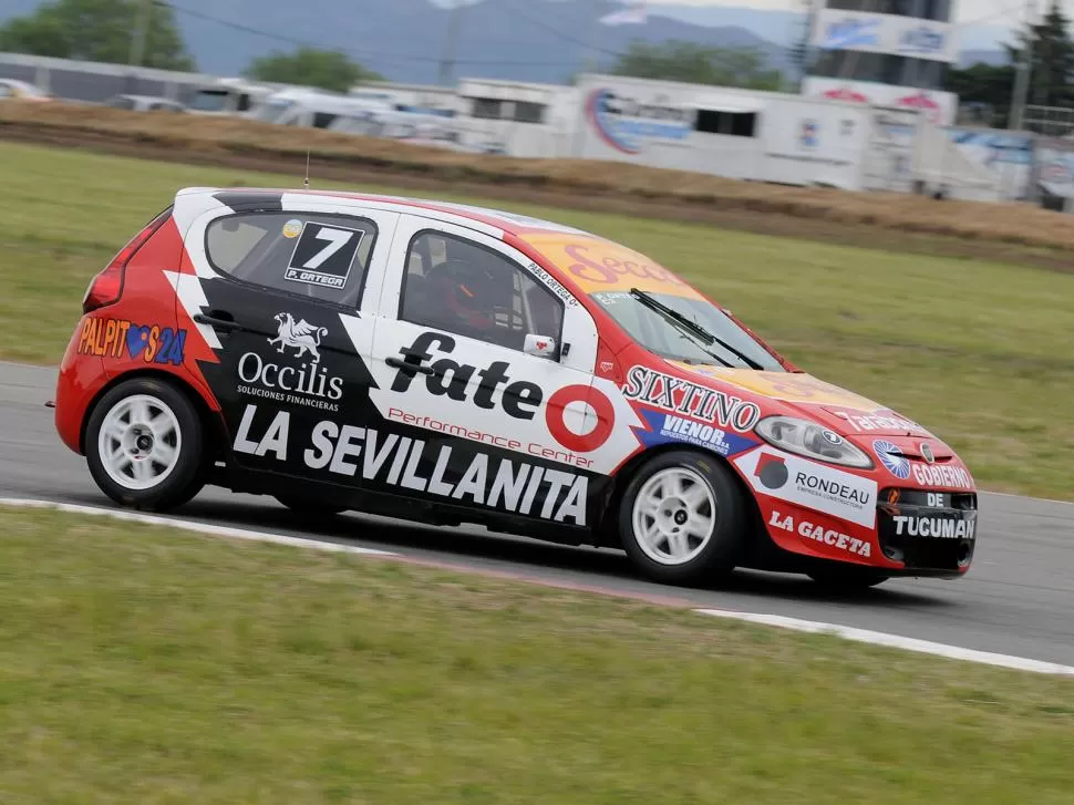 EN EL TOP TEN. Pablo Ortega terminó 9° en el “Cabalén”, en la primera jornada clasificatoria de la C-2, con el Fiat Palio. PRENSA APAT