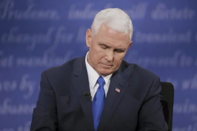 Hasta su candidato a vice se  declaró ofendido por Trump