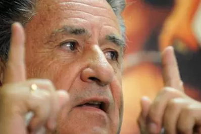 Duhalde: el Papa no viene a la Argentina para que no lo tironeen de un lado al otro