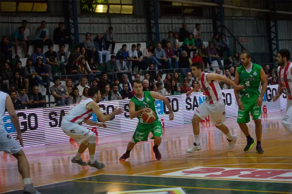 Barrio Parque  ganó el partido inaugural del TNA