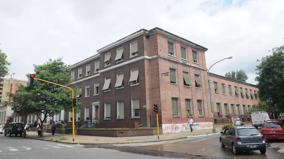 TRIBUNALES. Los policías serán presentados mañana en la sede de los Tribunales Penales. ARCHIVO