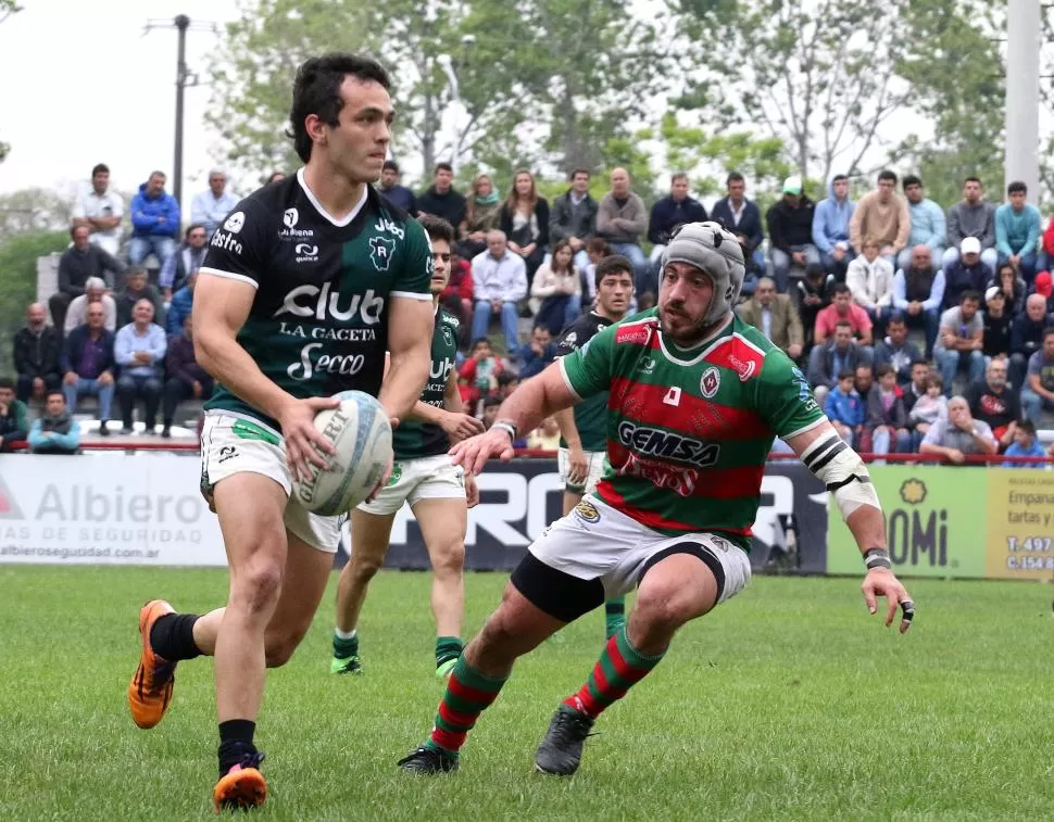 EN VELOCIDAD. Augusto López Salas avanza frente a la marca de Germán Fadel. foto de María Silvia Granara