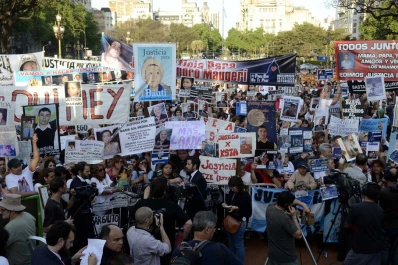 #ParaQueNoTePase: los manifestantes pidieron justicia y le reclamaron al Estado en la zona del Congreso