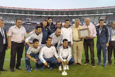 Video: los campeones de futsal fueron homenajeados en el Kempes