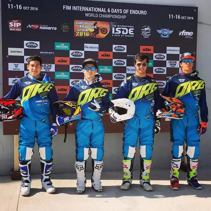 CON EQUIPO OFICIAL. Fernando Correa, en la presentación. prensa isde 2016