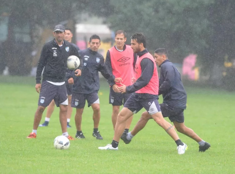 SÓLO EN BOCA. Desde el cuerpo técnico hasta el plantel profesional en su totalidad, la prioridad es concentrarse para vencer nuevamente al “Xeneize” este año. la gaceta / foto de hector peralta