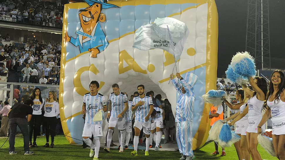 EN EL MONUMENTAL. Atlético recibirá a Boca el domingo, desde las 20. ARCHIVO LA GACETA