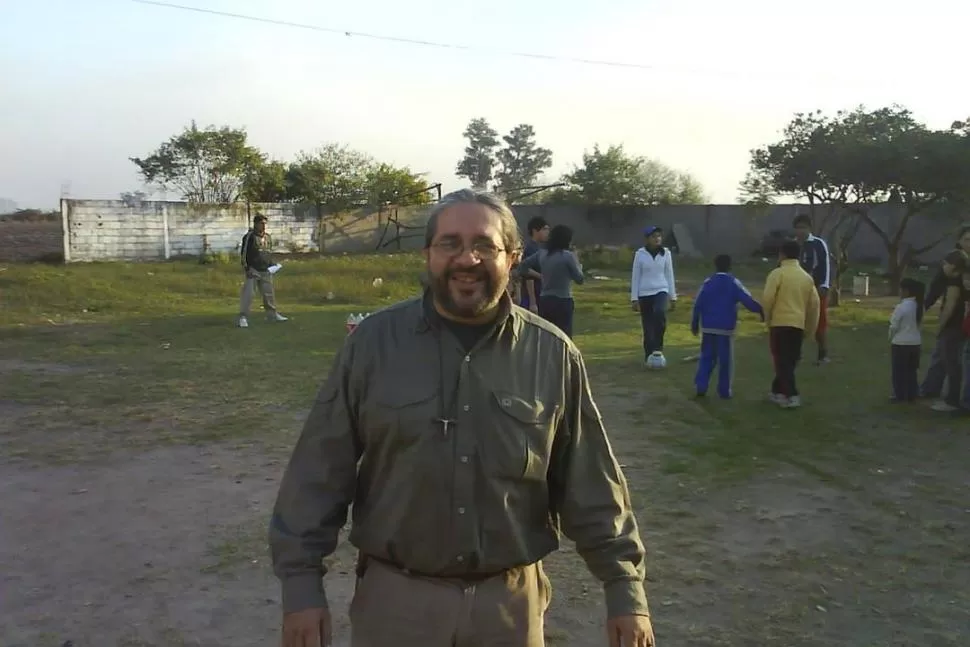 VIROCHE. El cura luchaba para que los jóvenes se alejaran de las drogas. 