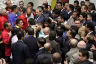 El Congreso inicia el juicio político a Maduro y este denuncia un “golpe parlamentario”