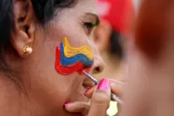 Las 20 fotos más impactantes de las protestas a favor y en contra de Maduro en Venezuela