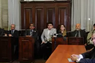 Dos policías fueron condenados por haber detenido de manera ilegal a una chica trans