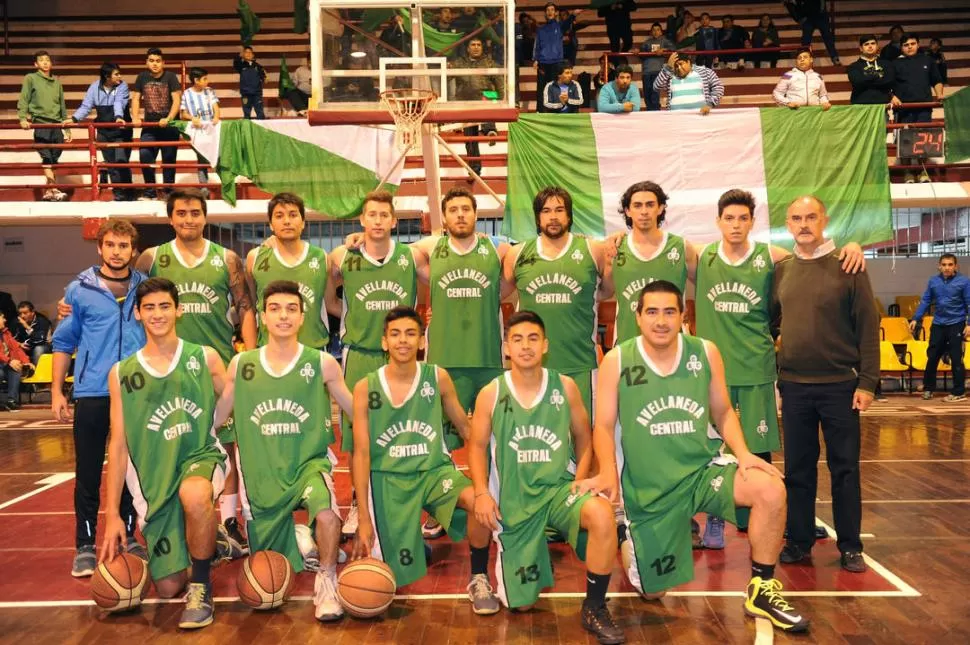 MISIÓN CUMPLIDA. Avellaneda Central le ganó a Estudiantes en el tercer partido y vuelve a la categoría principal. la gaceta / foto de héctor peralta