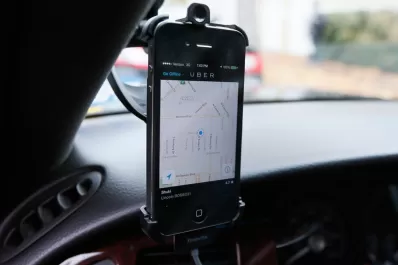 Si quieren que Uber no llegue a Tucumán, los taxistas deberán mejorar sus autos