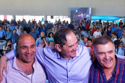 Manzur: no estamos dispuestos a cambiar bolsas de cemento por lealtad política