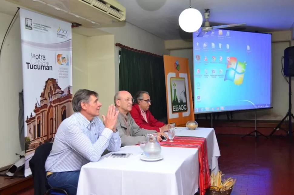 PROTAGONISMO. Mario Devani, Daniel Ploper y Daniel Gamboa presidieron la jornada técnica sobre maíz desarrollada en la Estación Experimental.  