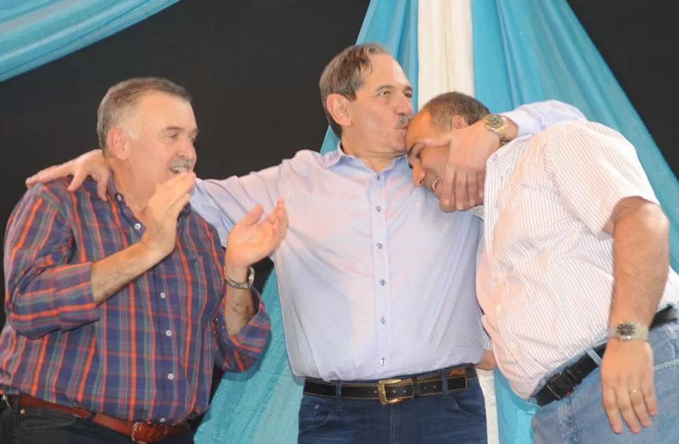 UNIDAD Y RECHAZO. El oficialismo provincial se mostró unido en las figuras de Jaldo, Alperovich y Manzur; los tres repudiaron duramente a Frigerio. la gaceta / fotos de josé nuno