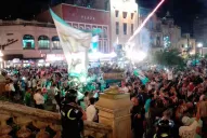 Los hinchas de Atlético festejaron en la plaza Independencia