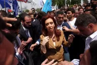 Cristina, entre las críticas y una impresora rota