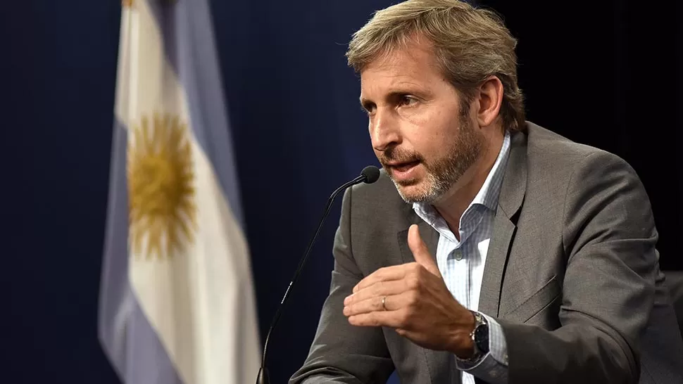 OBJETIVO. El ministro Frigerio dijo que la prioridad del Gobierno es la construcción de viviendas. ARCHIVO.