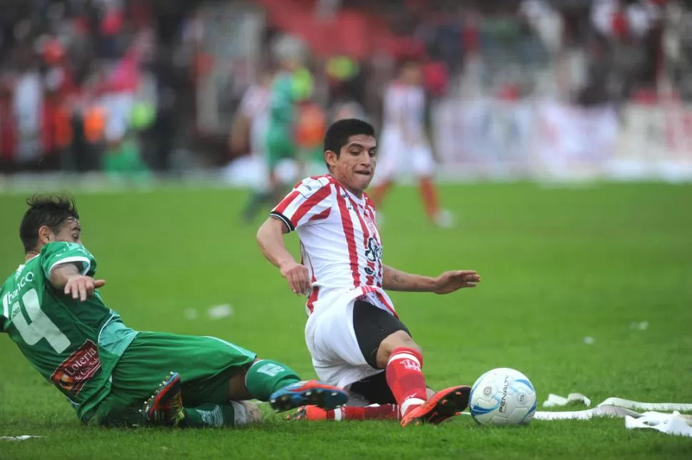 BUEN NIVEL. César Abregú se ganó la confianza del técnico Diego Cagna.  la gaceta / foto de franco vera