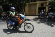 Detuvieron a un policía por agredir a su madre