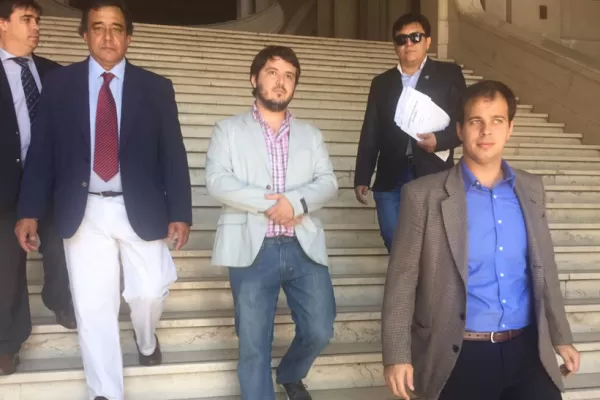 Denuncian a Jantus por abuso de autoridad