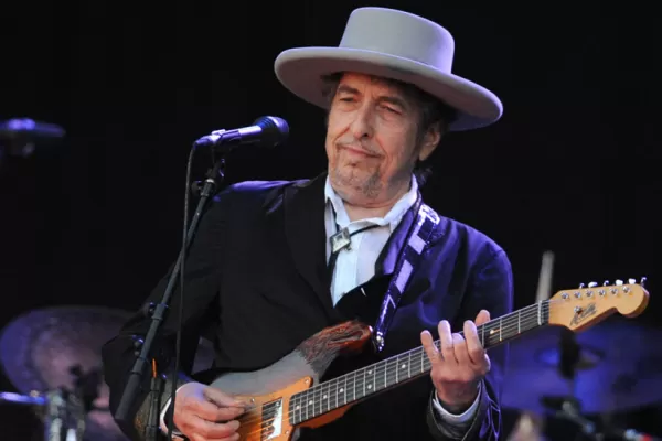 Bob Dylan no irá a Estocolmo a recibir el Nobel de Literatura