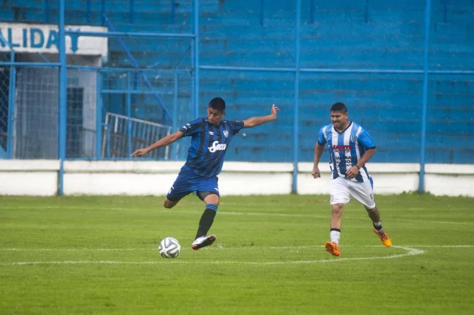 VENTAJA. Atlético ganó de local. la gaceta / foto de diego aráoz