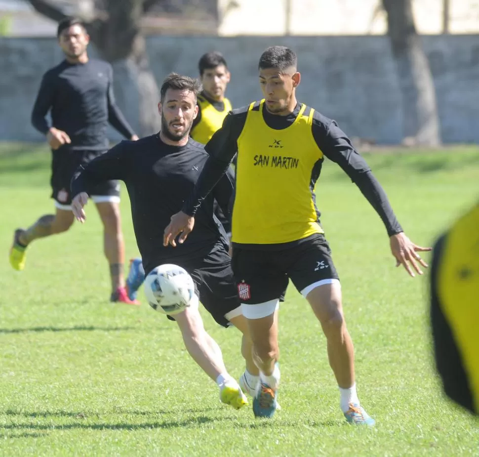 LAS DOS CARAS. Agustín Briones -izquierda- será titular y Quiroga sigue en duda. la gaceta / foto de hector peralta