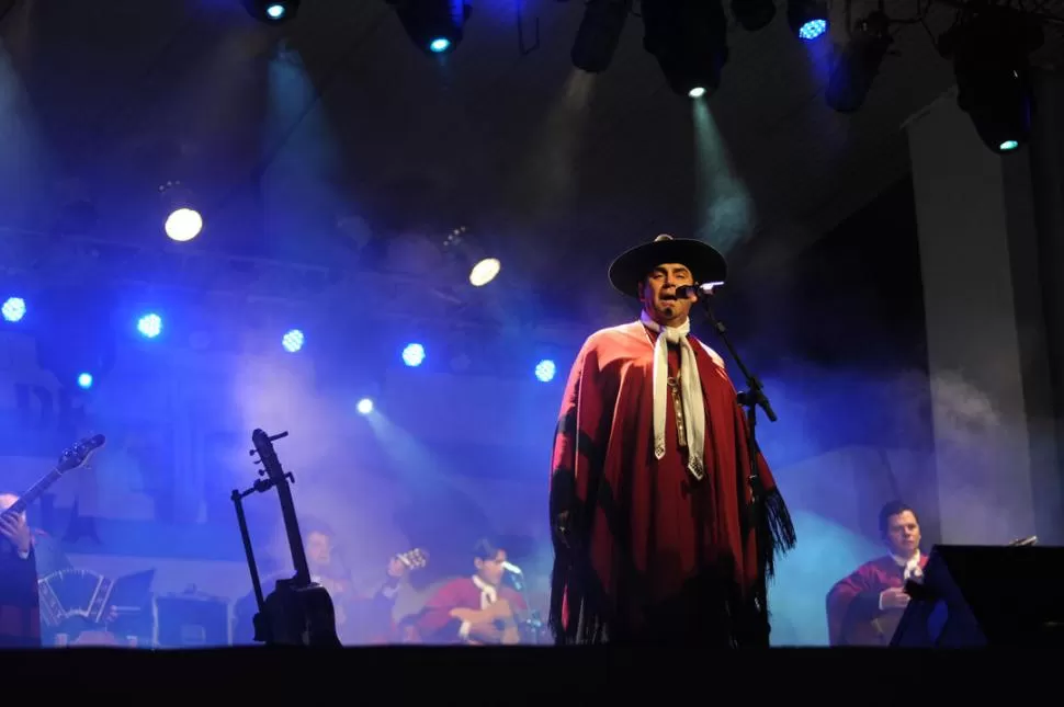  -EL CHAQUEÑO PALAVECINO.-