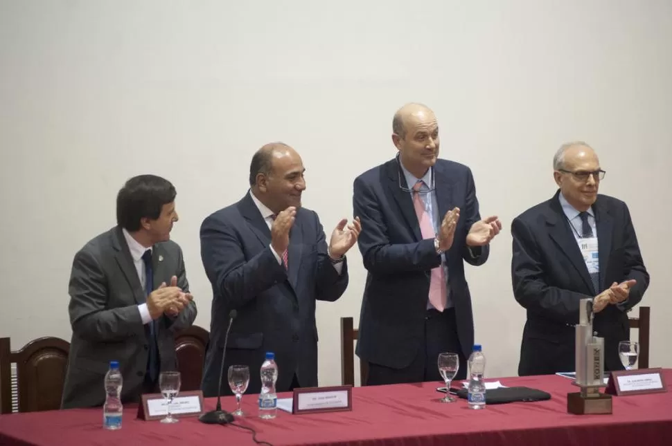 ACTO INAUGURAL. José Jiménez, Juan Manzur, Federico Sturzenegger y Juan Mario Jorrat durante la jornada de apertura de la 51 Reunión Anual. la gaceta / foto de DIEGO ARAOZ