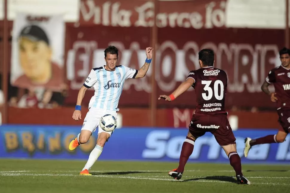 EN ACCIÓN. González, integrante del plantel que logró el campeonato de la B Nacional y fue figura en el torneo pasado, llegó al “Decano” de la mano del “Vasco”. FOTO DE MATÍAS NAPOLI ESCALERO (ESPECIAL PARA LA GACETA)