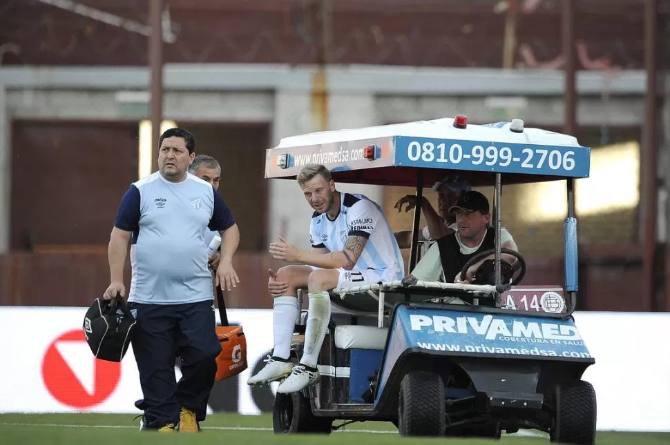 LESIÓN. “Polaco” dejó el campo, en el primer tiempo con un problema en la rodilla. foto de matías napoli escalero (especial para la gaceta)