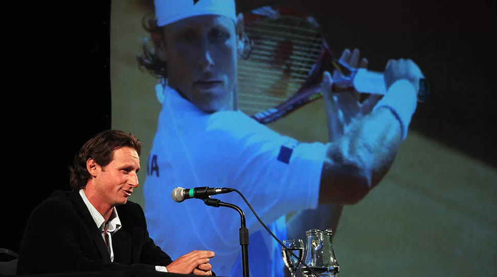 FESTEJOS. El ex tenista saludó al equipo argentino de Copa Davis, tras la consagración. ARCHIVO. 