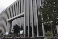 Obreros de La Florida llevaron a la Legislatura sus reclamos contra la delegada comunal