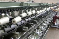 La industria se contrajo un 8% en octubre, y el sector textil es al que peor le fue