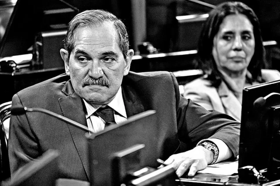 CÁMARA ALTA. Alperovich fue uno de los que votó el Presupuesto 2017. dyn