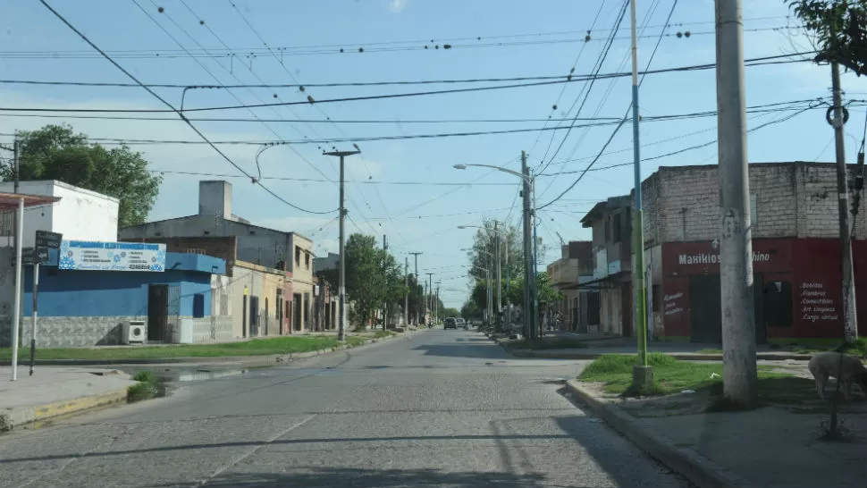 TODO NORMAL. Falsos rumores indicaban que en Inca Garcilaso y 9 de Julio se estaban produciendo distintos saqueos. LA GACETA / HÉCTOR PERALTA