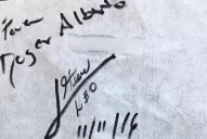 Mirá el autógrafo que Messi había dejado en el avión que se estrelló en la tragedia de Chapecoense