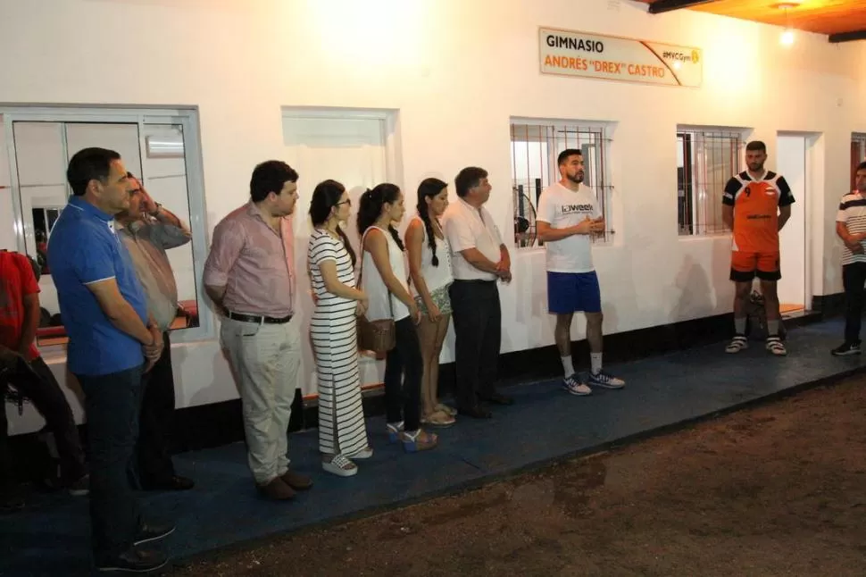 TODOS CON “DREX”. Momentos de emoción se vivieron en la ceremonia.  FOTO DE Michelín Andújar 